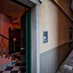 Santa Chiara Apartment By Wonderful Italy